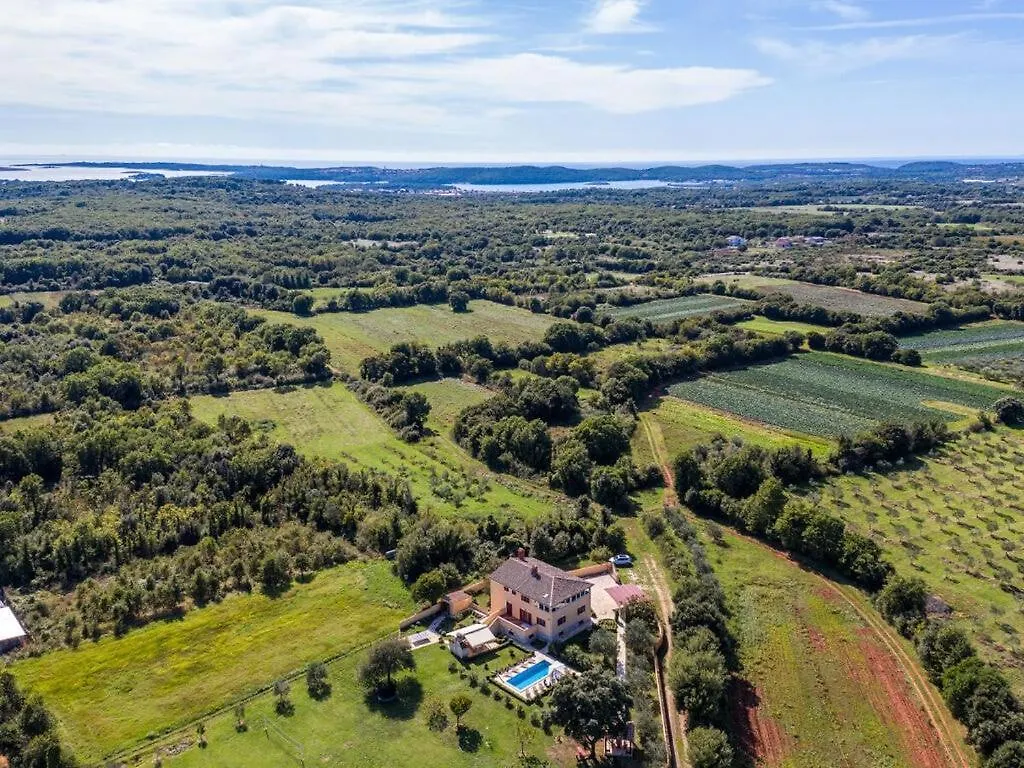 Villa Divina Comfortable Holiday Residence Sisan Croatia