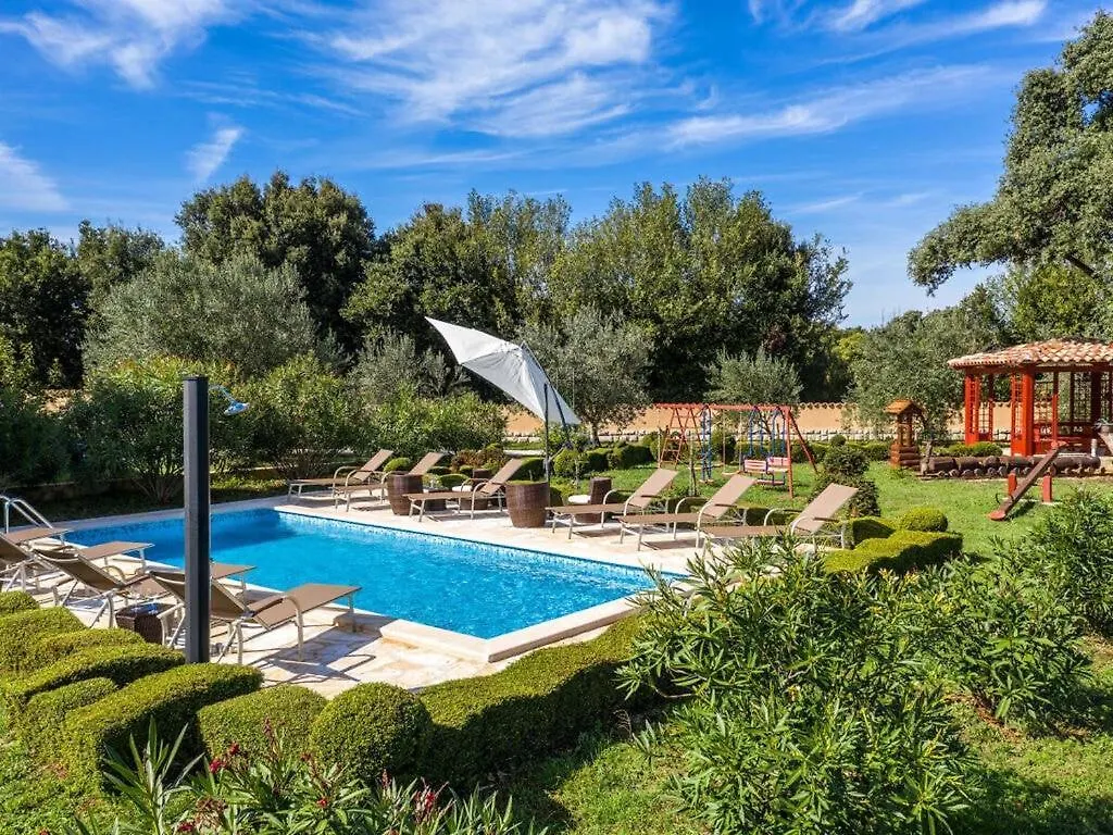 Villa Divina Comfortable Holiday Residence Sisan 0*,  Croatia