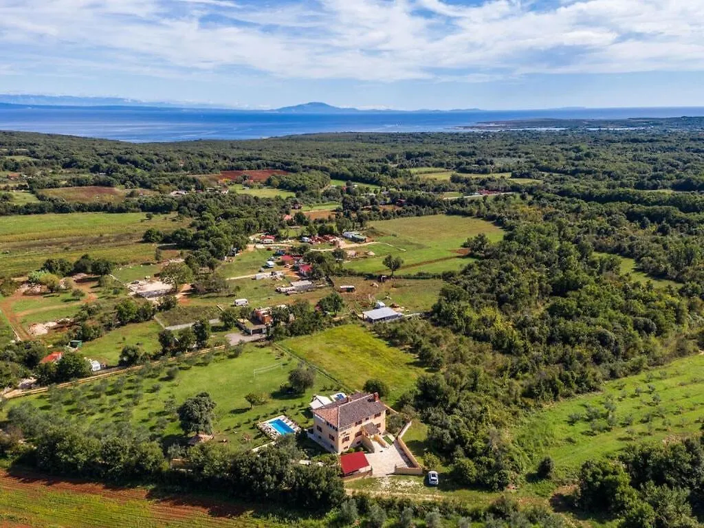 Villa Divina Comfortable Holiday Residence Sisan