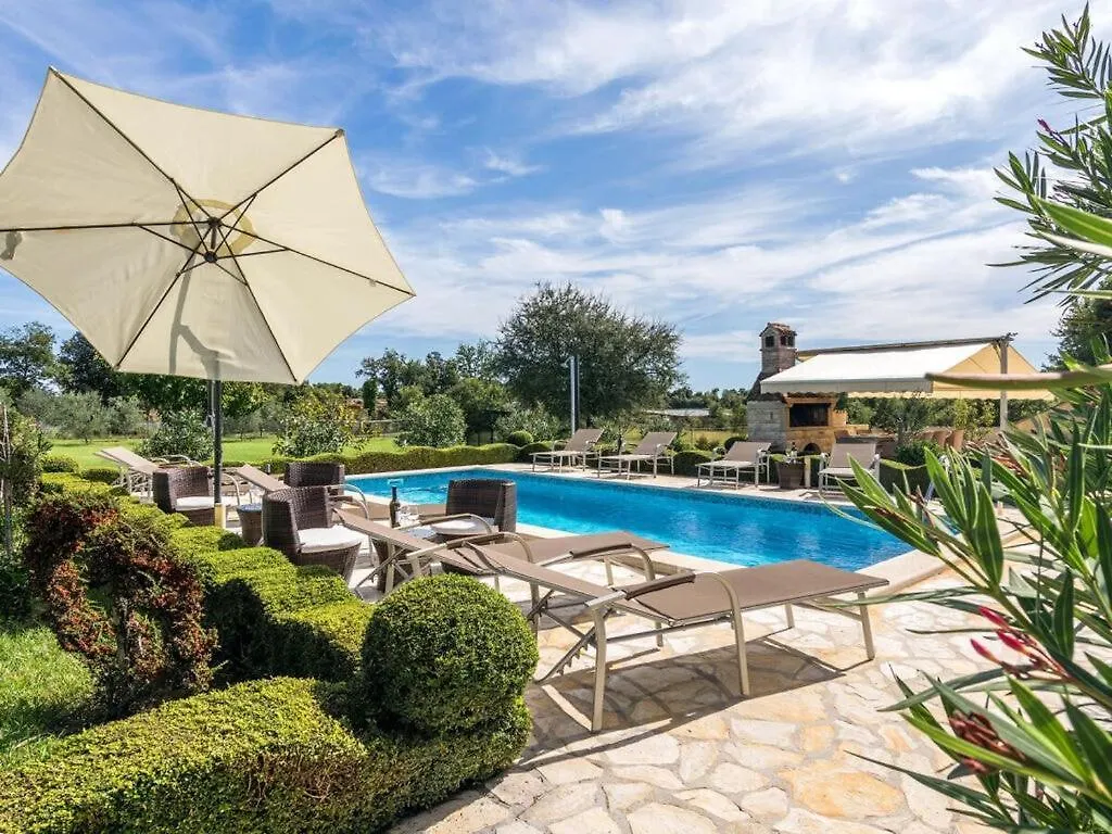 Villa Divina Comfortable Holiday Residence Sisan Croatia