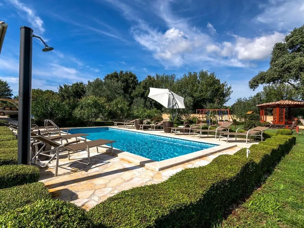 Villa Divina Comfortable Holiday Residence Sisan 0*,